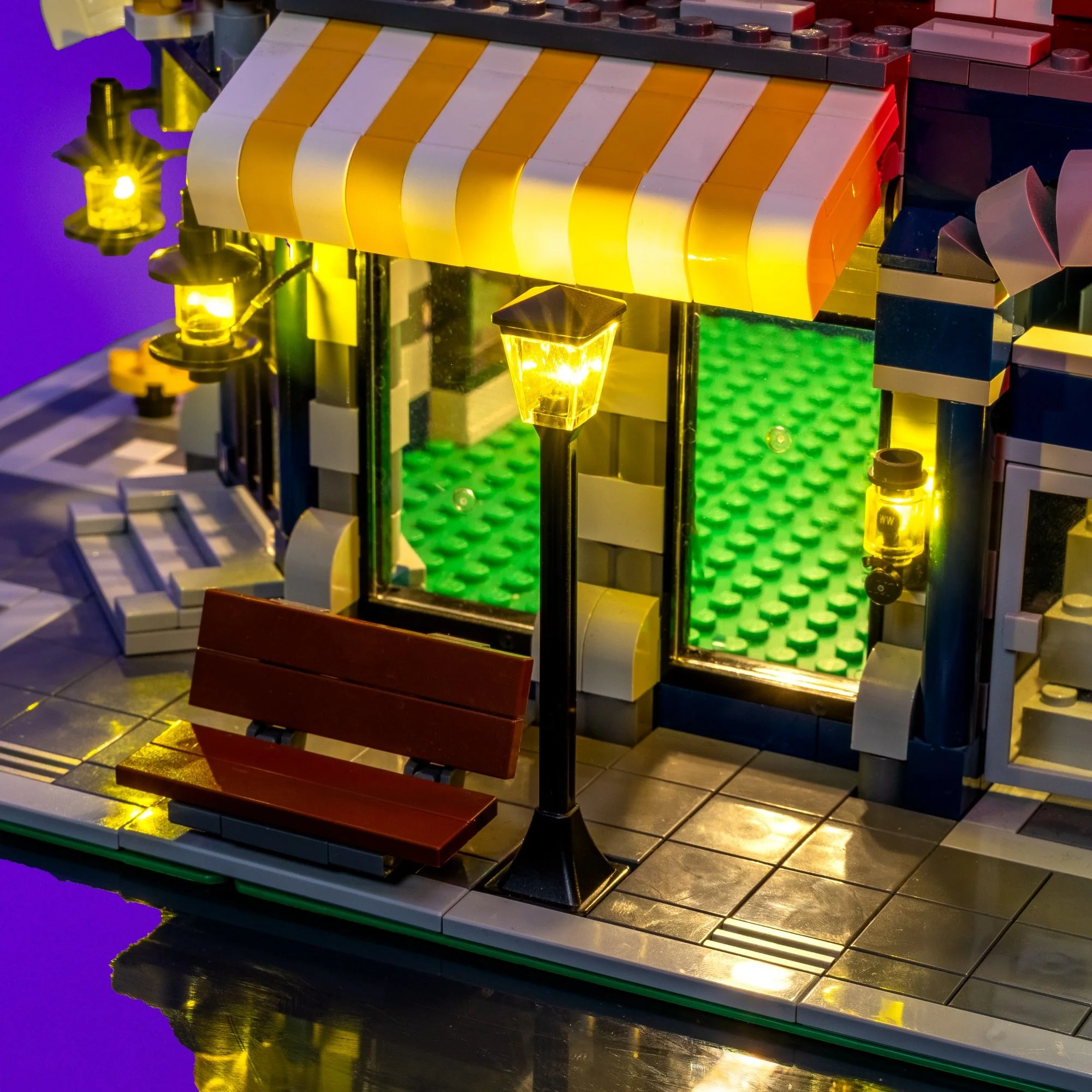 Light Kit for LEGO® Cafe Corner  #10182 - Image 3
